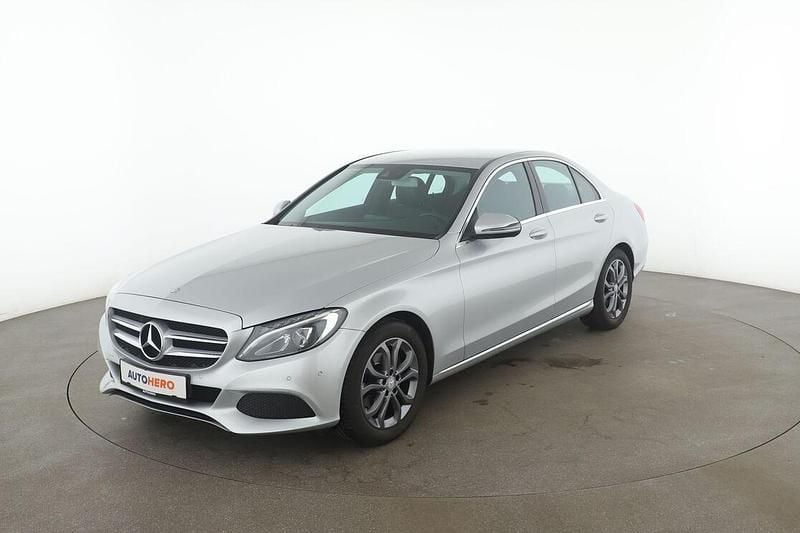 Silber Gebraucht 2017 Mercedes C180 Avantgarde Limousine | 21.370 € (Fairer Preis) - Bild 1/3