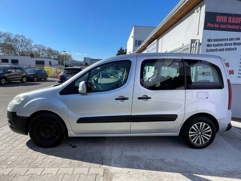 Gebraucht Peugeot Partner Tepee Active 114 PS (83 kW) 2013 Grau Van / Kleinbus