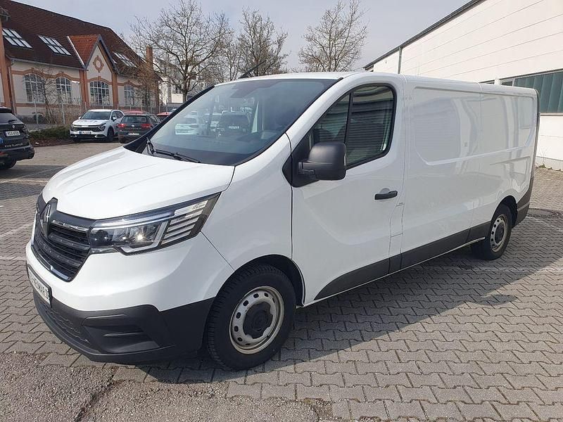 Gebraucht Renault Trafic 110 PS (80 kW) 2024 Weiß Van / Kleinbus
