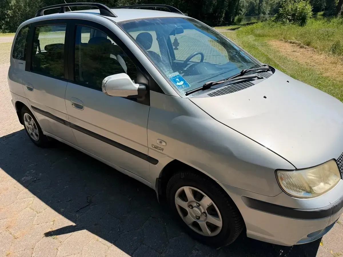 Gebraucht Hyundai Matrix 102 PS (75 kW) 2005 Silber Van / Kleinbus