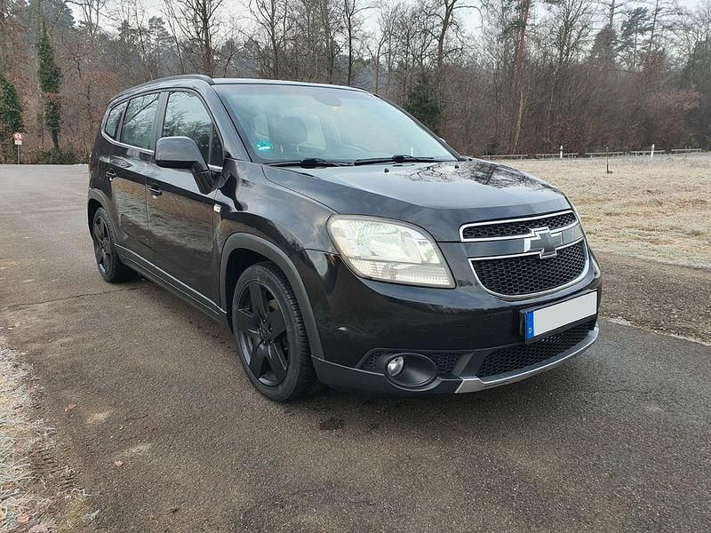Schwarz Gebraucht 2012 Chevrolet Orlando LTZ Van / Kleinbus | 3.800 € (Guter Preis) - Bild 1/4