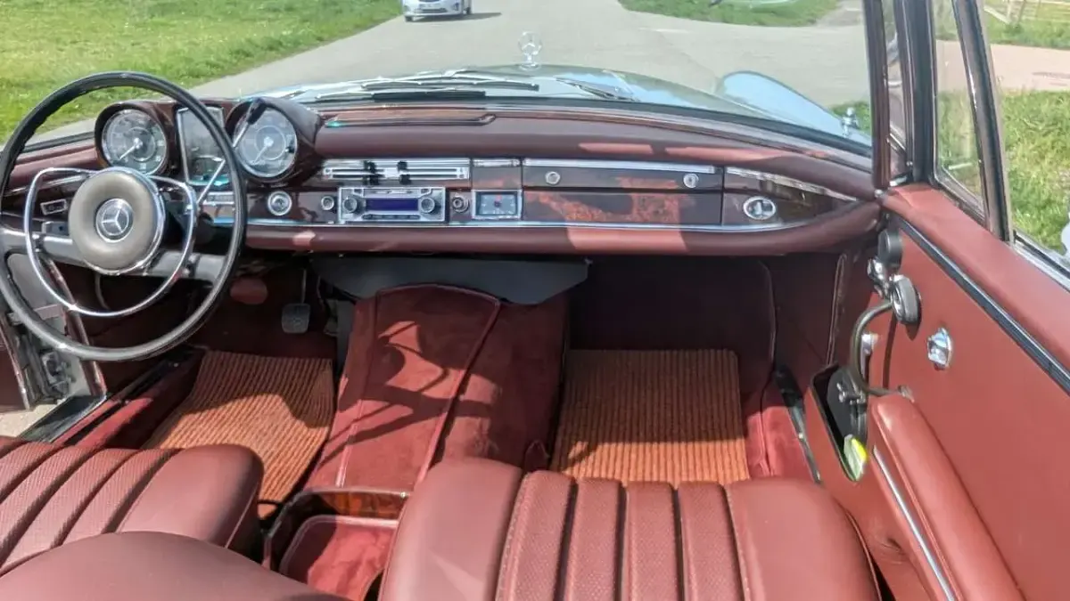 Gebraucht Mercedes 250 SE 150 PS (110 kW) 1967 Silber Cabrio