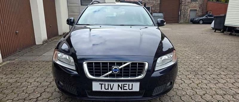 Gebraucht Volvo V70 Summum 163 PS (119 kW) 2008 Blau Kombi
