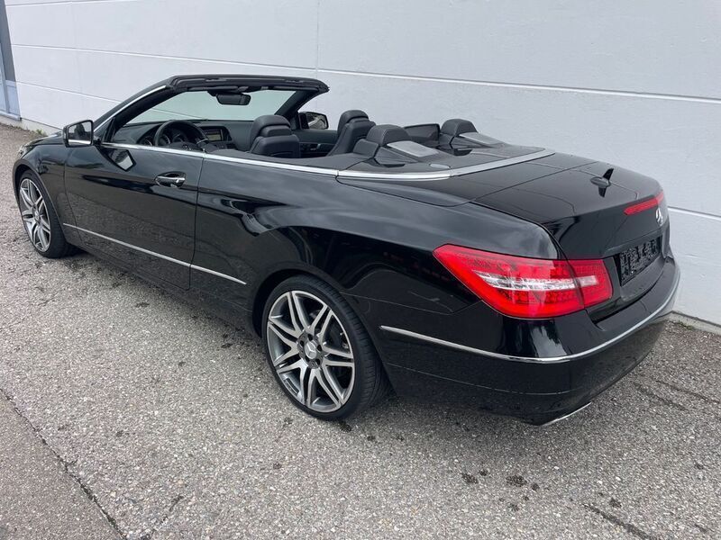 Gebraucht Mercedes E500 387 PS (284 kW) 2010 Schwarz Cabrio
