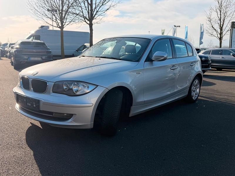 Gebraucht BMW 116 122 PS (89 kW) 2009 Silber Kleinwagen