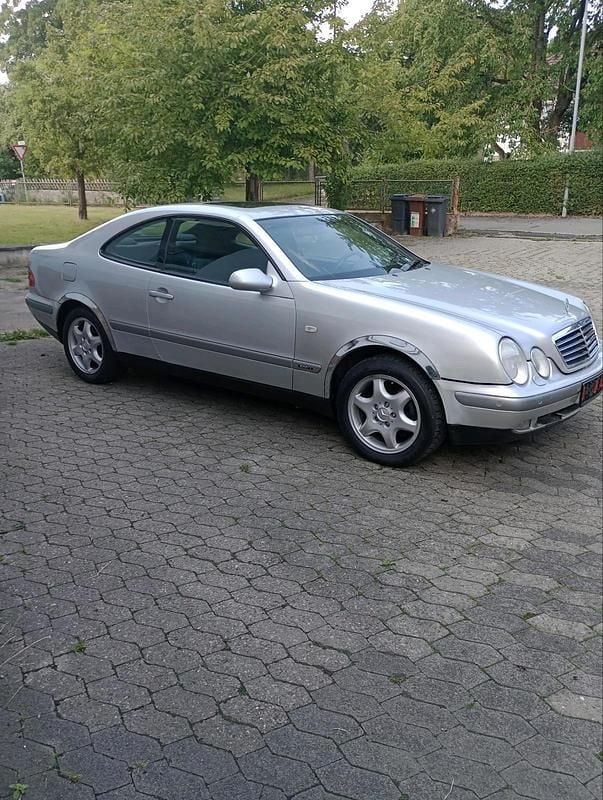 Silber Gebraucht 1999 Mercedes CLK230 Coupé | 4.000 € (Superpreis) - Bild 1/4