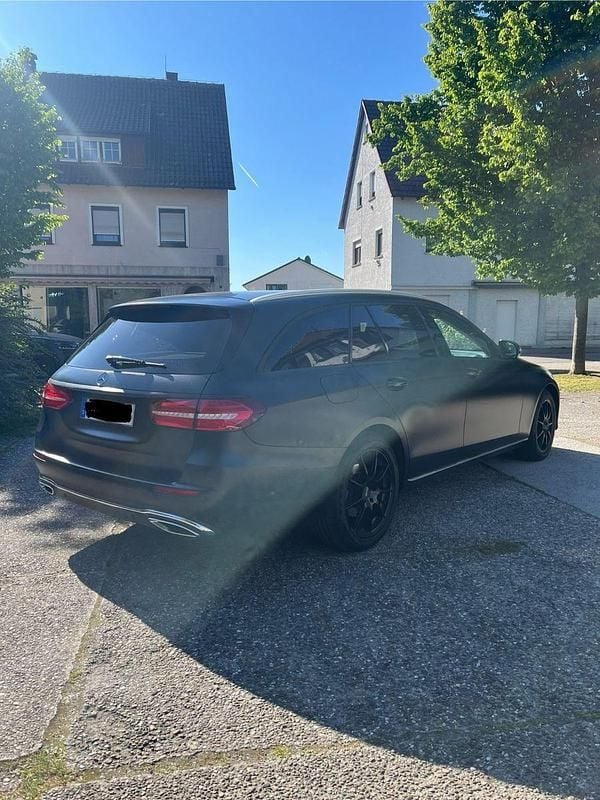 Gebraucht Mercedes E220 194 PS (142 kW) 2017 Schwarz Kombi