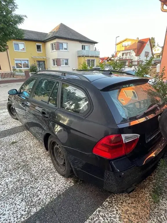 Gebraucht BMW 320 170 PS (125 kW) 2007 Schwarz Kombi