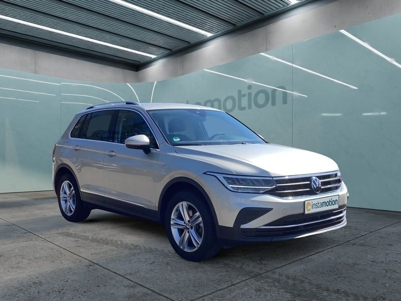 Silber Gebraucht 2024 VW Tiguan SUV | 36.640 € (Fairer Preis) - Bild 1/4