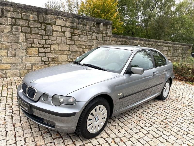 Grau Gebraucht 2004 BMW 318 Limousine | 1.999 € (Guter Preis) - Bild 1/4