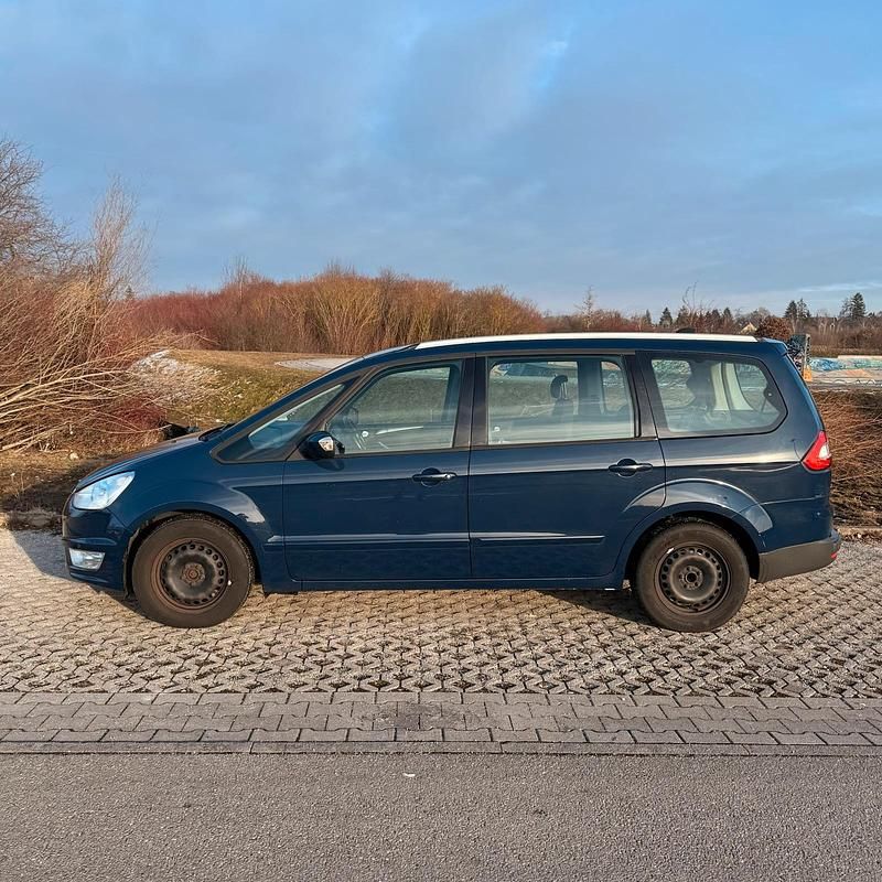 Gebraucht Ford Galaxy 163 PS (119 kW) 2011 Blau Van / Kleinbus