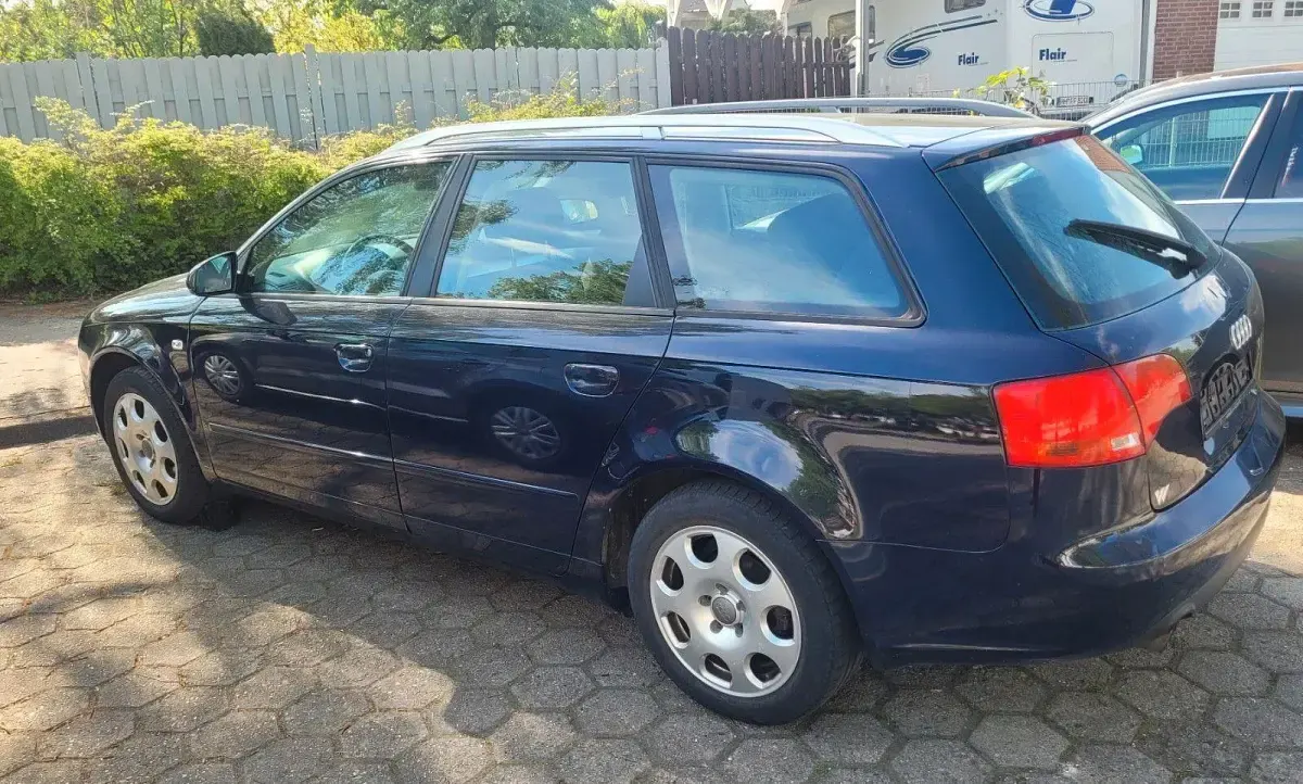 Usata Audi A4 102 CV (75 kW) 2005 Blu Station wagon