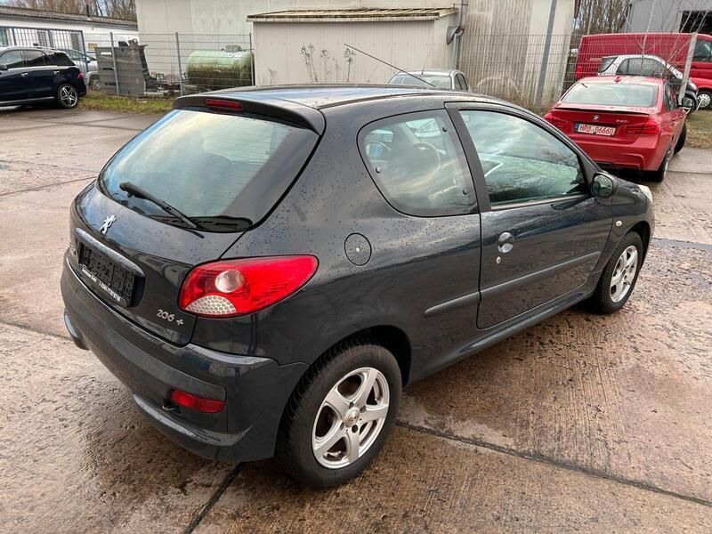 Gebraucht Peugeot 206 75 PS (55 kW) 2010 Schwarz Kleinwagen