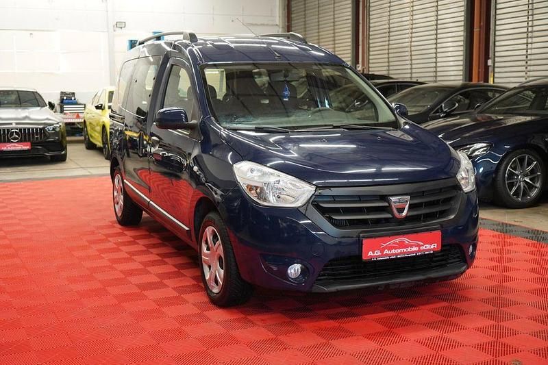 Gebraucht Dacia Dokker Lauréate 116 PS (85 kW) 2016 Blau Van / Kleinbus