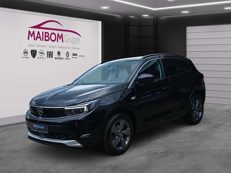 Lackierung schwarz perla nera/ Gebraucht 2023 Opel Grandland X Ultimate SUV | 32.950 € - Bild 1/4