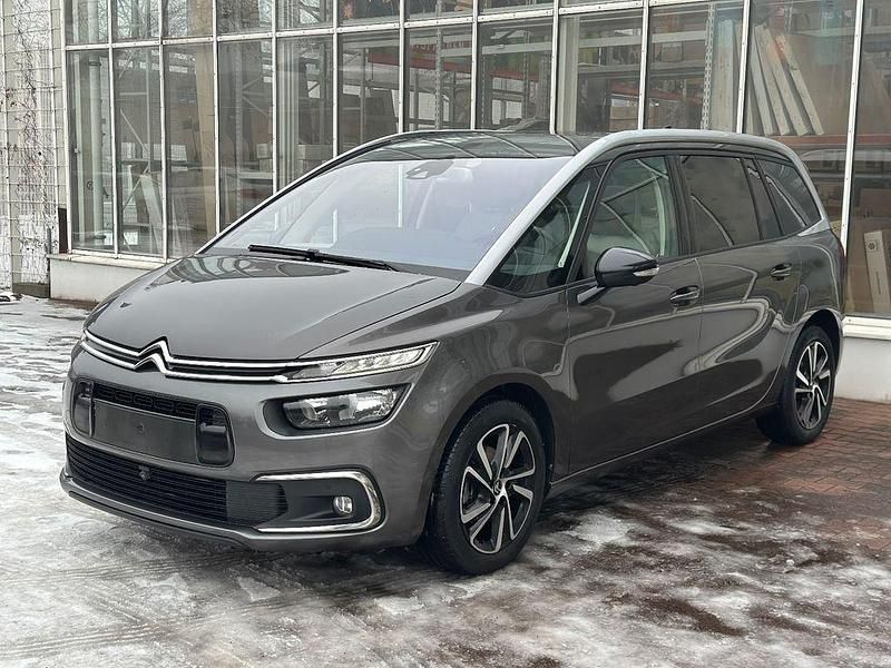 Grau Gebraucht 2021 Citroën Grand C4 Picasso Shine Van / Kleinbus | 16.490 € (Fairer Preis) - Bild 1/4