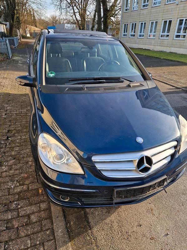 Blau Gebraucht 2007 Mercedes B200 Van / Kleinbus | 3.333 € (Guter Preis) - Bild 1/4