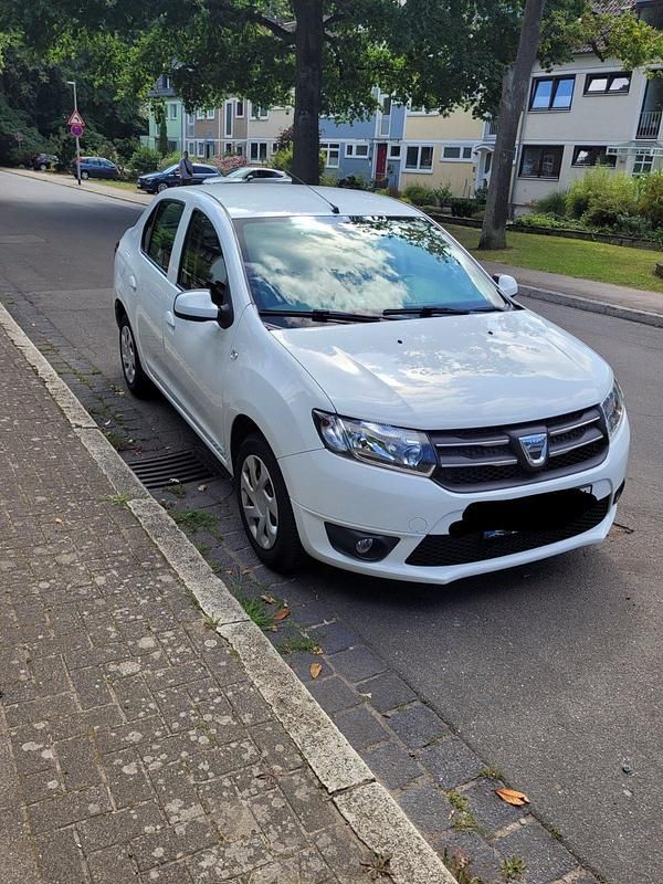 Weiß Gebraucht 2016 Dacia Logan Limousine | 4.850 € - Bild 1/4