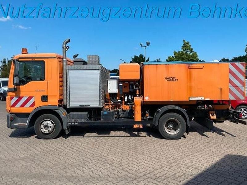 Gebraucht MAN TGE 180 PS (132 kW) 2010 Orange Van