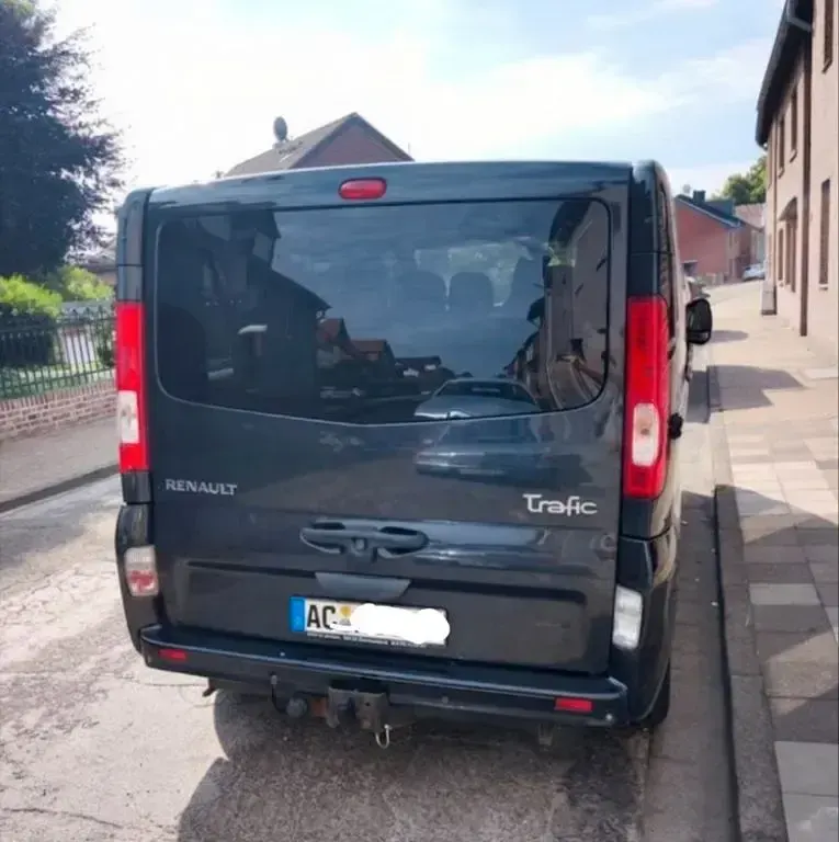 Gebraucht Renault Trafic Black Edition 114 PS (83 kW) 2012 Schwarz Van / Kleinbus
