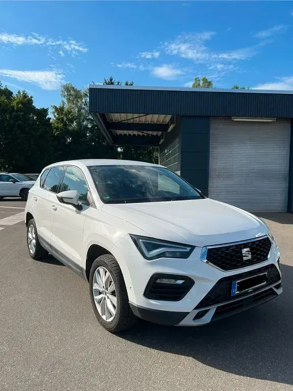 Gebraucht Seat Ateca 150 PS (110 kW) 2022 Weiß SUV
