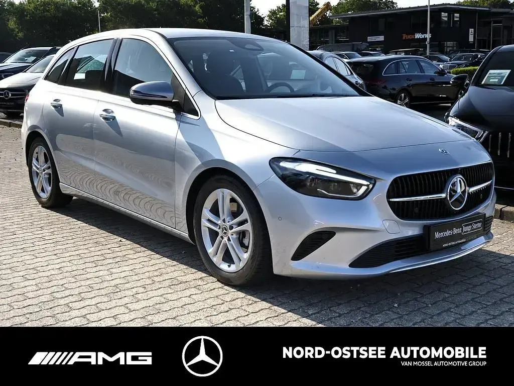 Gebraucht Mercedes B200 Advanced Plus 163 PS (119 kW) 2025 Metalliclack hightechsilber Kleinwagen