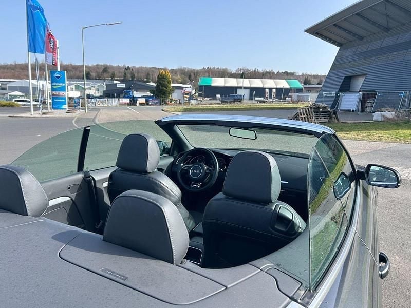 Gebraucht Audi A5 Cabriolet S-Line 190 PS (139 kW) 2016 Grau Cabrio