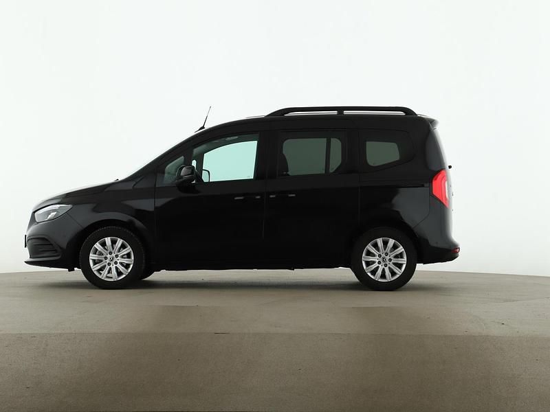 Gebraucht Mercedes T180 Progressive 131 PS (96 kW) 2025 Schwarz Van / Kleinbus