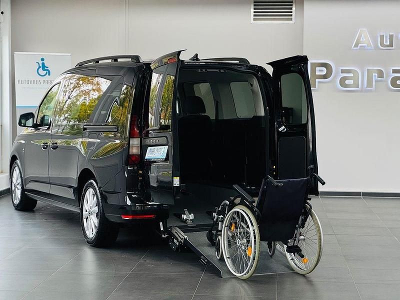 Schwarz Gebraucht 2022 VW Caddy Maxi Life Life Van / Kleinbus | 34.950 € - Bild 1/4