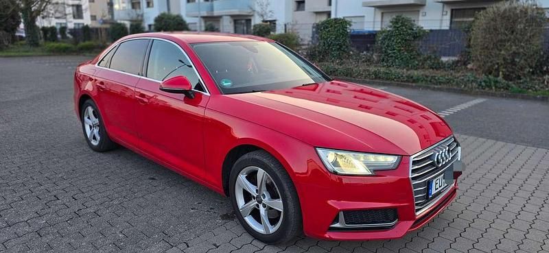 Gebraucht Audi A4 Comfort 190 PS (139 kW) 2019 Blau Limousine