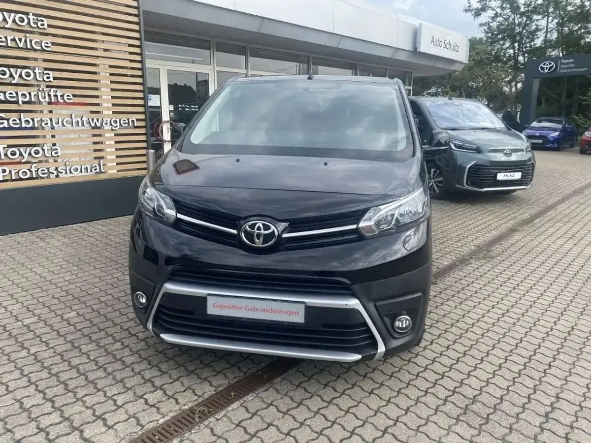 Gebraucht Toyota Proace Comfort 116 PS (85 kW) 2018 Asphaltschwarz Van / Kleinbus