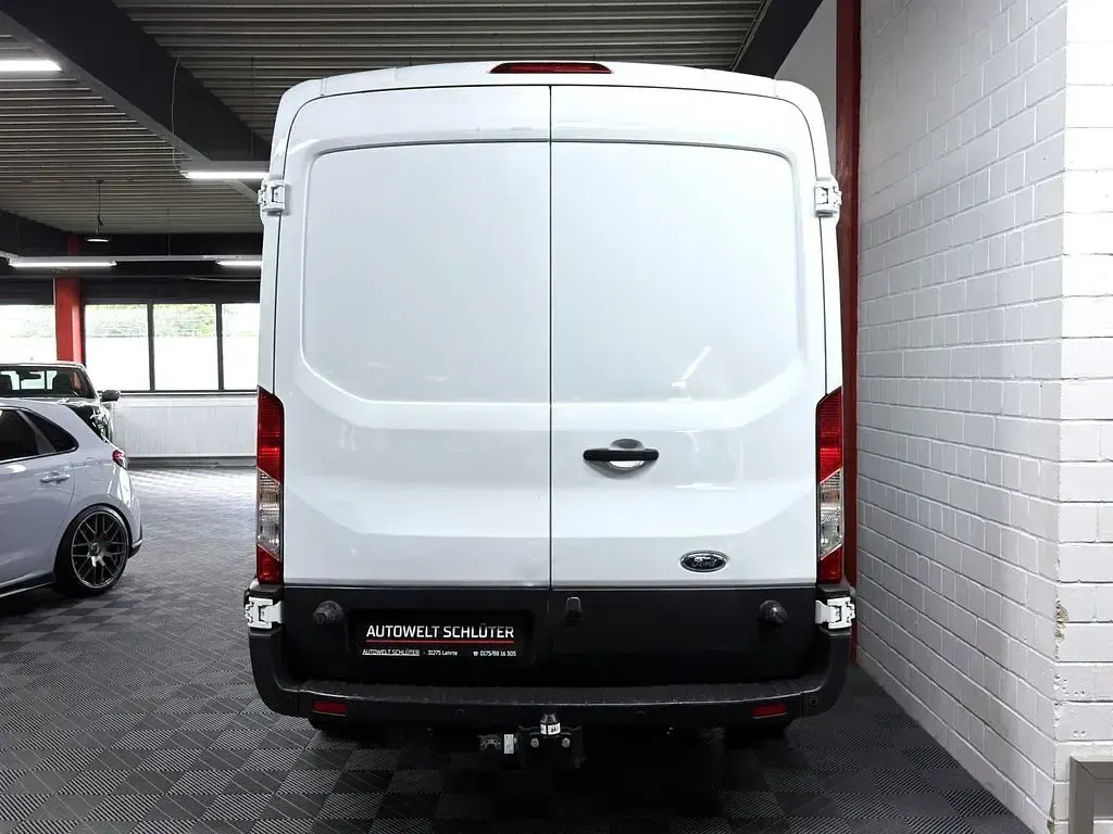 Gebraucht Ford Transit Trend 131 PS (96 kW) 2018 Weiß Van