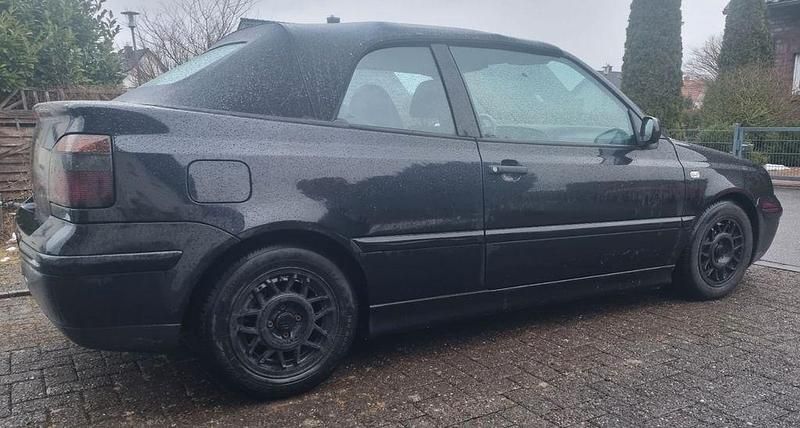 Gebraucht VW Golf Cabriolet Trendline 116 PS (85 kW) 2001 Schwarz Cabrio