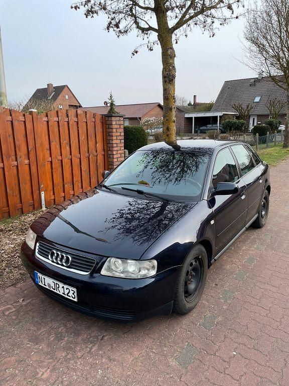 Gebraucht Audi A3 Exclusive 102 PS (75 kW) 2001 Blau Kleinwagen