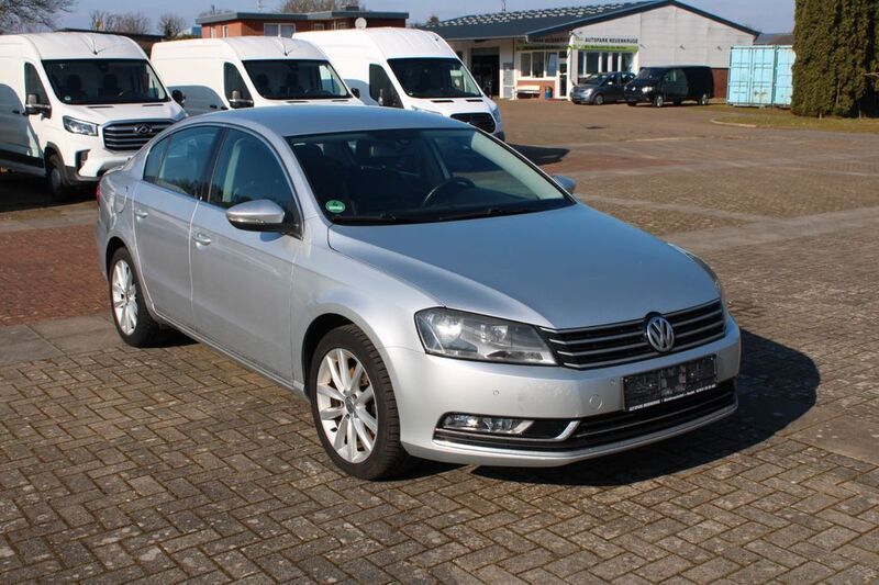 Gebraucht VW Passat Highline 160 PS (117 kW) 2012 Silber Limousine