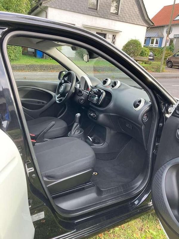 Gebraucht Smart ForFour 71 PS (52 kW) 2018 Weiß Kleinwagen