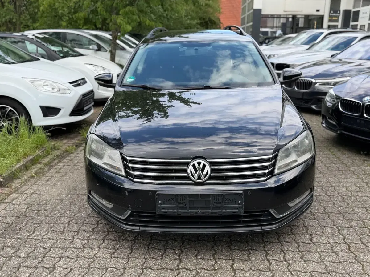 Gebraucht VW Passat Trendline 140 PS (102 kW) 2012 Schwarz Kombi