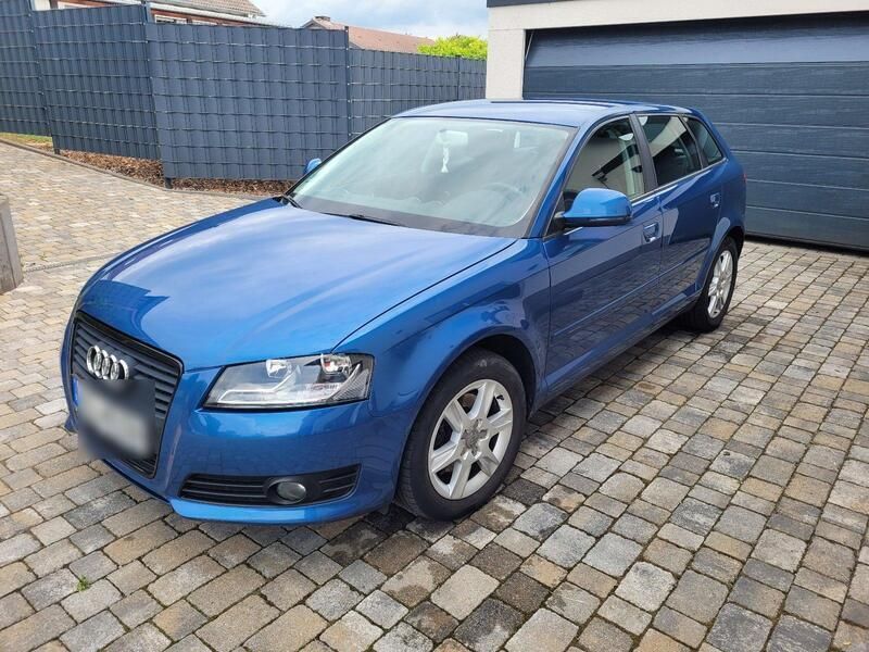 Blau Gebraucht 2010 Audi A3 Sportback Kleinwagen | 6.900 € (Etwas zu teuer) - Bild 1/4