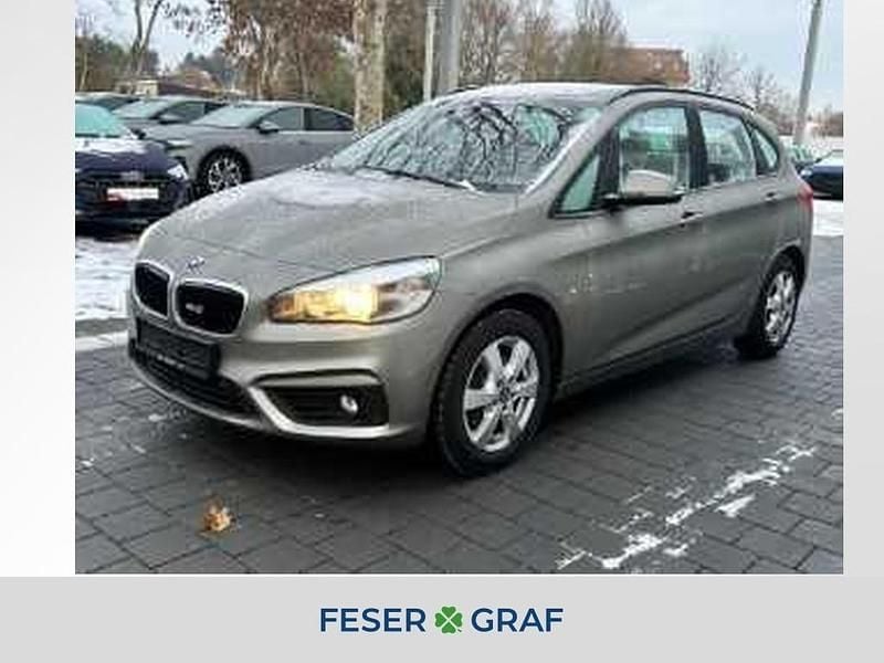 Silber Gebraucht 2016 BMW 218 Active Tourer Advantage Van / Kleinbus | 12.490 € (Superpreis) - Bild 1/4