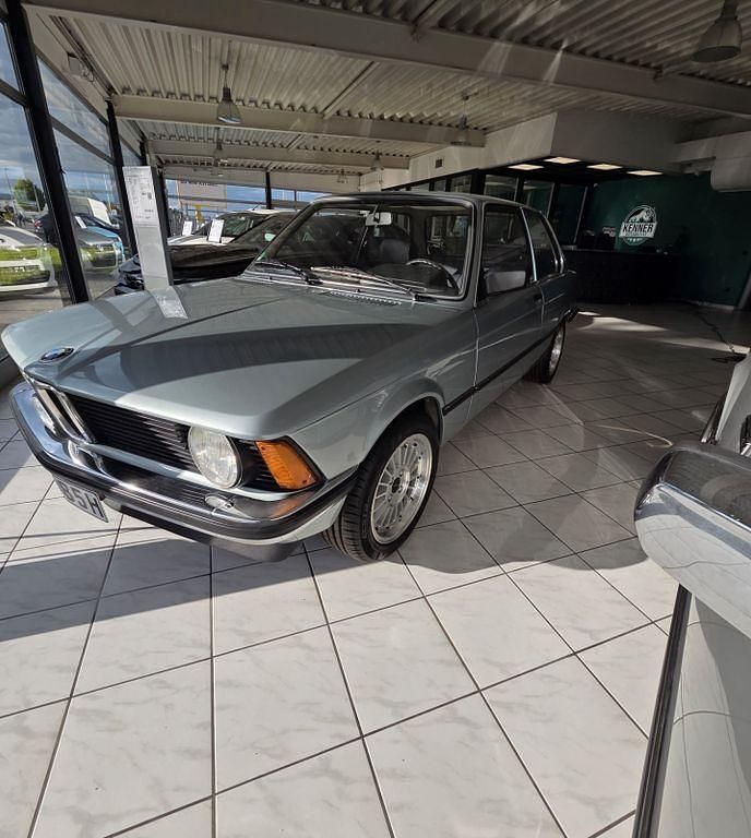 Usado BMW 315 1981 Azul Citadino