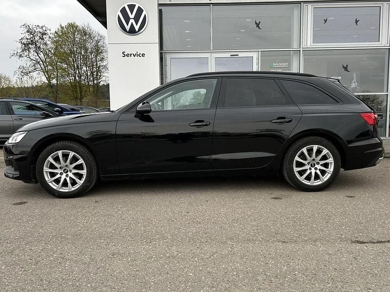 Second-hand Audi A4 150 CP (110 kW) 2022 Negru Break