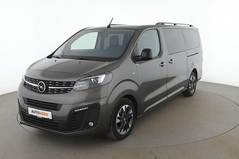 Grau Gebraucht 2022 Opel Zafira Tourer Van / Kleinbus | 36.540 € - Bild 1/3