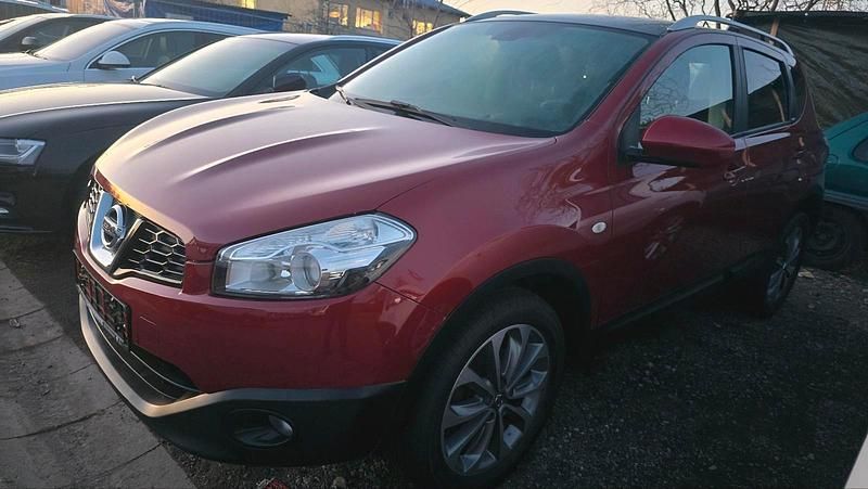 Rot Gebraucht 2011 Nissan Qashqai SUV | 4.900 € (Guter Preis) - Bild 1/4