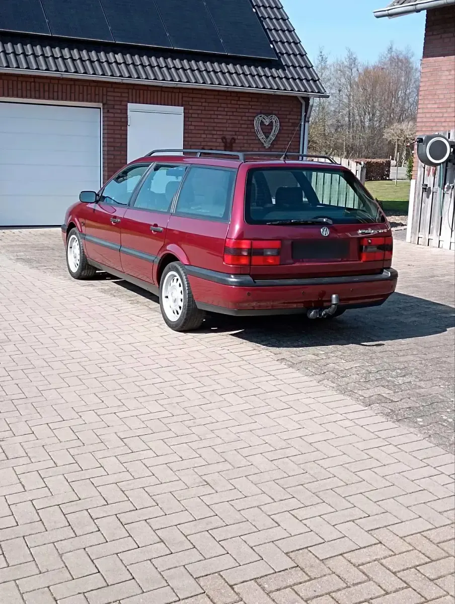 Gebraucht VW Passat 75 PS (55 kW) 1995 Rot Kombi