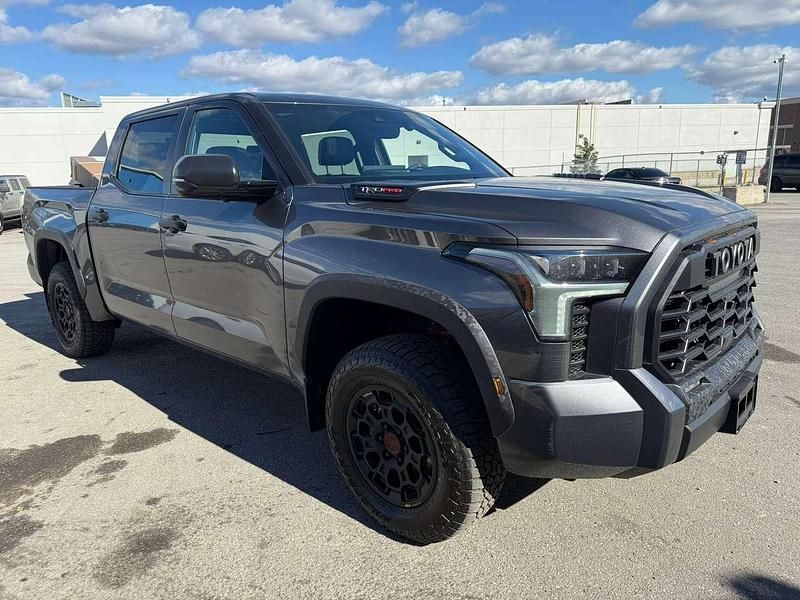 Grau Neu 2025 Toyota Tundra Abholung | 114.000 € - Bild 1/4