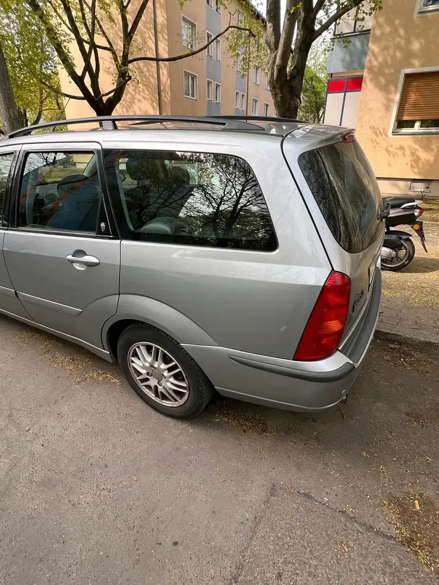 Brugt Ford Focus 101 HK (74 kW) 2003 Sølv Stationcar