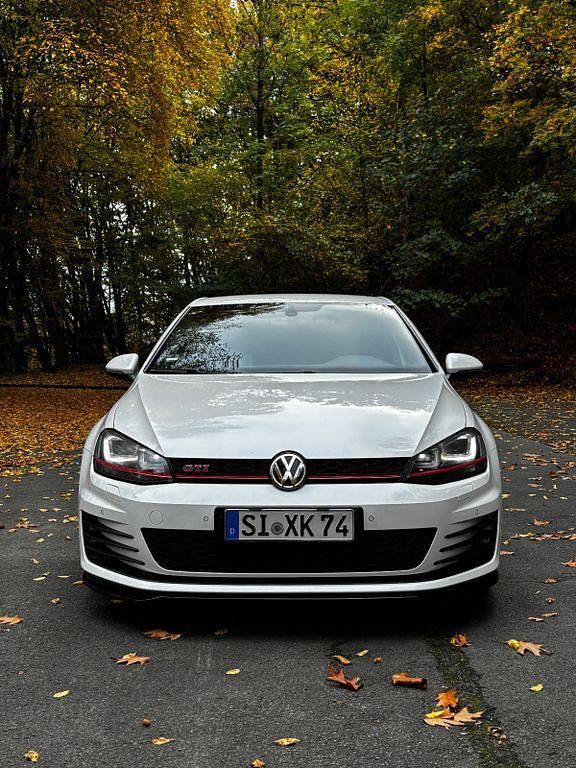 Weiß Gebraucht 2013 VW Golf GTI Limousine | 11.500 € (Guter Preis) - Bild 1/4