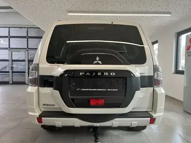 Gebraucht Mitsubishi Pajero Top 190 PS (139 kW) 2018 Weiß SUV