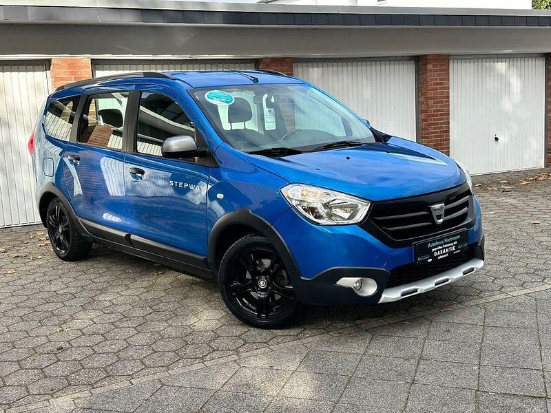 Schwarz Gebraucht 2016 Dacia Lodgy Stepway Van / Kleinbus | 7.350 € (Fairer Preis) - Bild 1/4