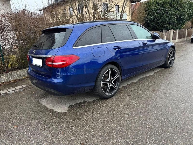 Gebraucht Mercedes C220 170 PS (125 kW) 2015 Blau Kombi